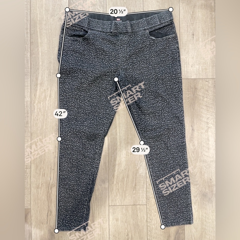 Levi's Women’s Leopard Patterned Black Stretch Le… - image 3